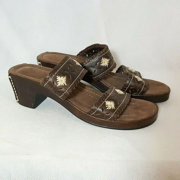 NEW White Mountain Slide Sandals Sz 6 Brown Laser Cut Embroidered - Picture 1 of 7